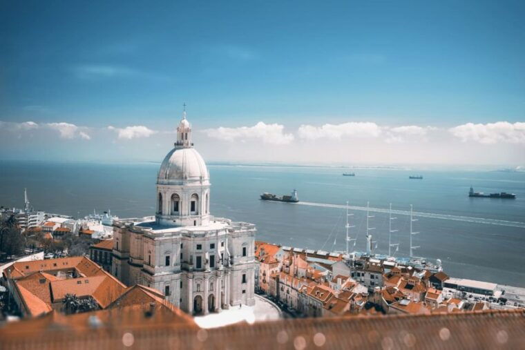 lisbon-4hour-tuk-tuk-tour-see-everything-2