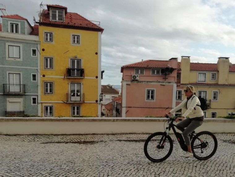 lisbon-7-hills-panoramic-guided-tour-by-e-bike
