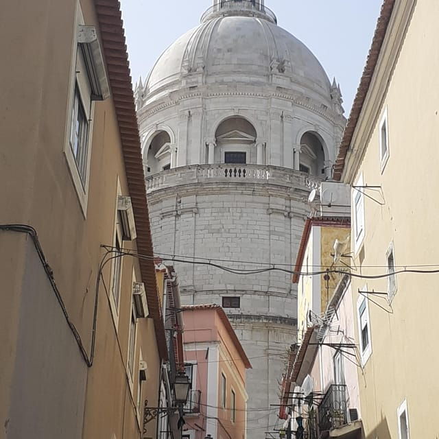 lisbon-7-hills-tuk-tuk-pivate-tour-with-local-guide