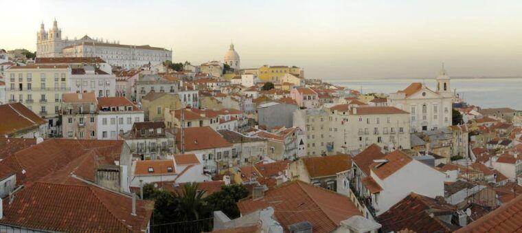 lisbon-7-hills-tuk-tuk-pivate-tour-with-local-guide