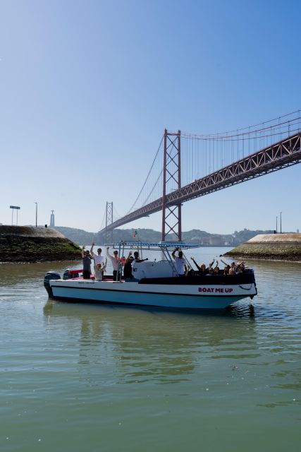 lisbon-afternoon-boat-tour-with-local-sailors