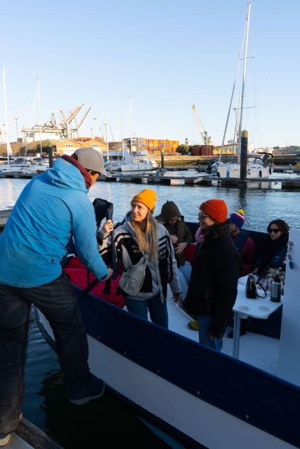 lisbon-afternoon-boat-tour-with-local-sailors
