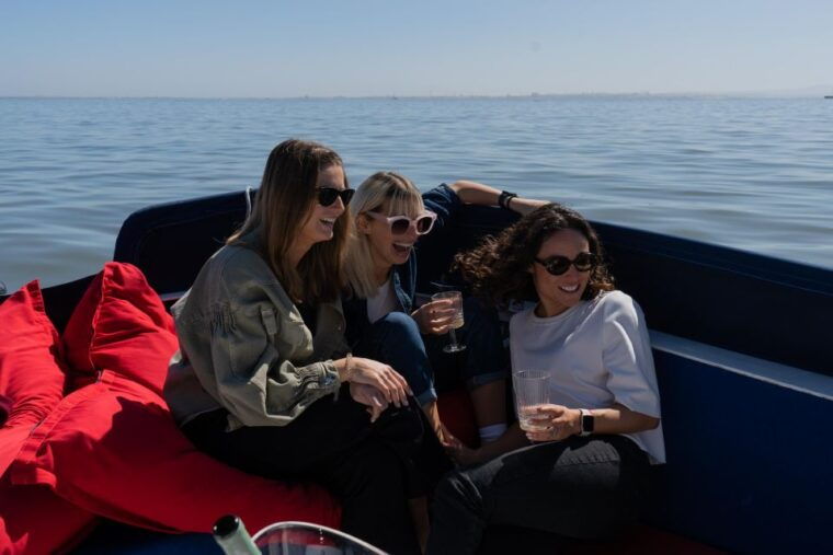 lisbon-afternoon-boat-tour-with-local-sailors