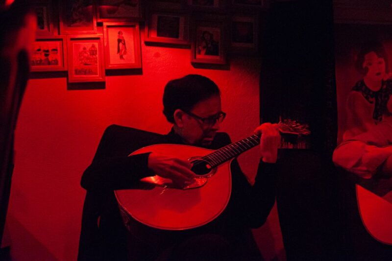 lisbon-alfama-tour-and-live-fado-with-traditional-dinner
