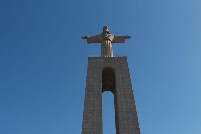 lisbon-arrabida-and-sesimbra-day-trip-with-wine