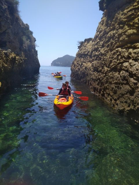 lisbon-arrabida-kayak-and-coasteering-adventure-tour