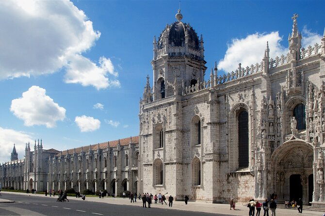 lisbon-at-your-own-pace-private-guided-historical-tour-in-lisbon