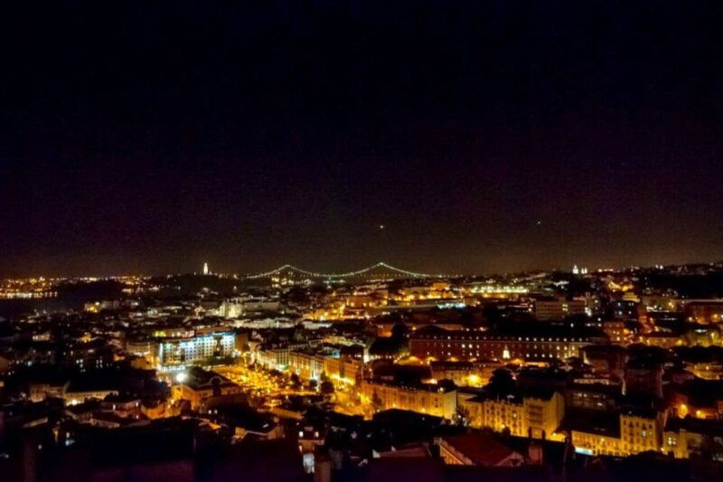 lisbon-authentic-fado-show-dinner-and-night-tour
