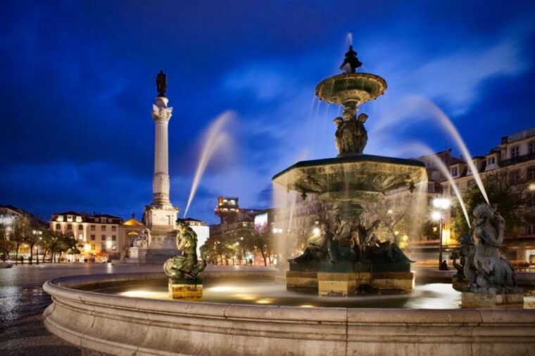 lisbon-authentic-fado-show-dinner-and-night-tour