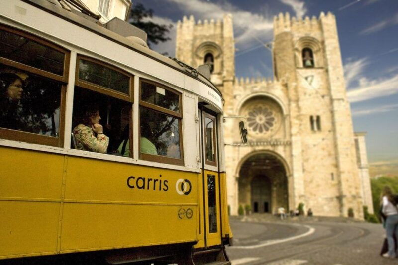 lisbon-bairro-alto-and-baixa-private-walking-tour