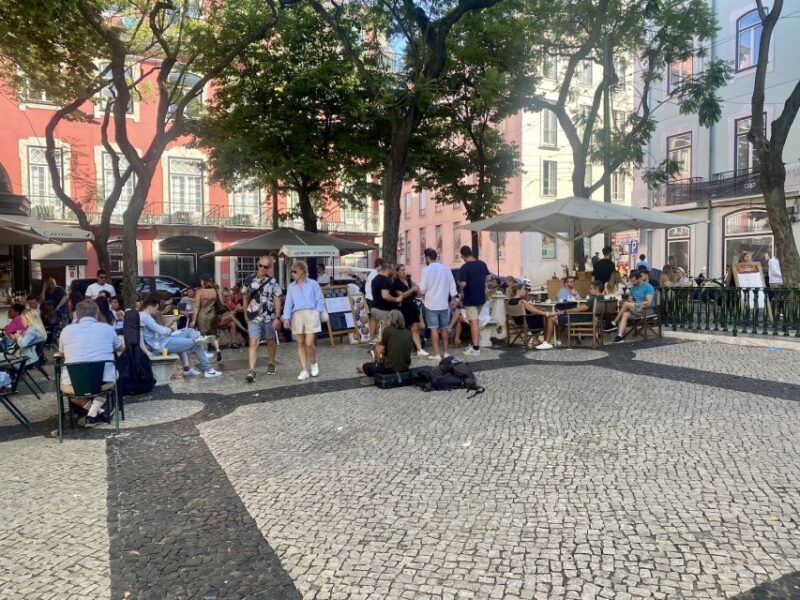 lisbon-baixa-and-chiado-districts-self-guided-walking-tour