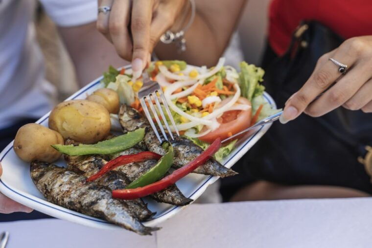 lisbon-baixa-food-walking-tour-with-drinks