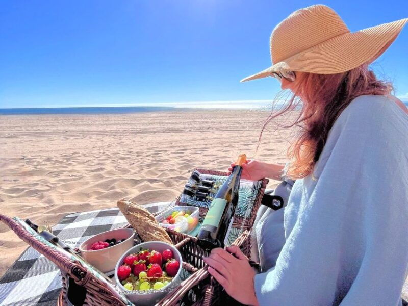 lisbon-beach-brunch-picnic-with-set-up-and-transfers
