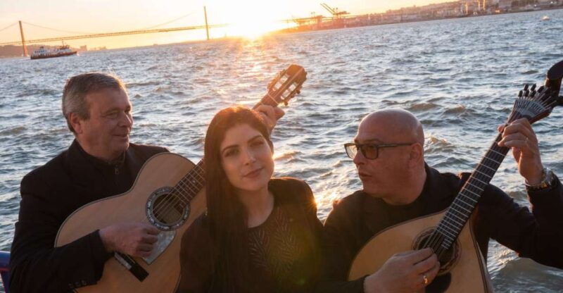 lisbon-boat-cruise-with-live-fado-performance-and-a-drink