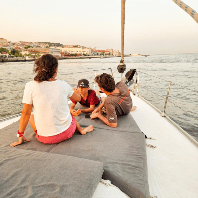 lisbon-boat-tour-cruise-vintage-or-lux-sailboat-w-drinks