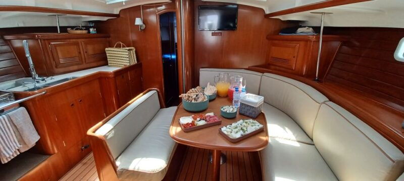 lisbon-boat-tour-the-most-comfortable-sailboat