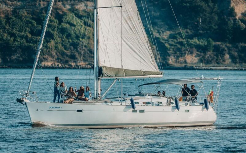 lisbon-boat-tour-the-most-comfortable-sailboat