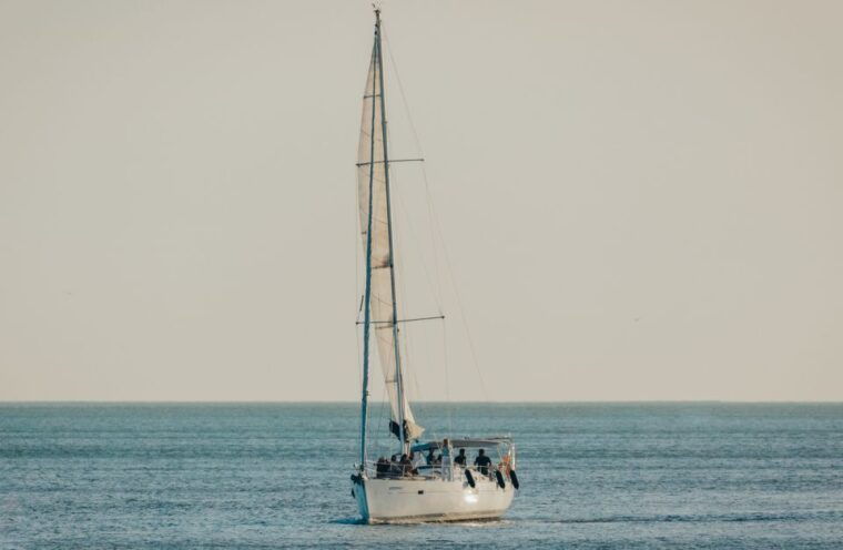lisbon-boat-tour-the-most-comfortable-sailboat