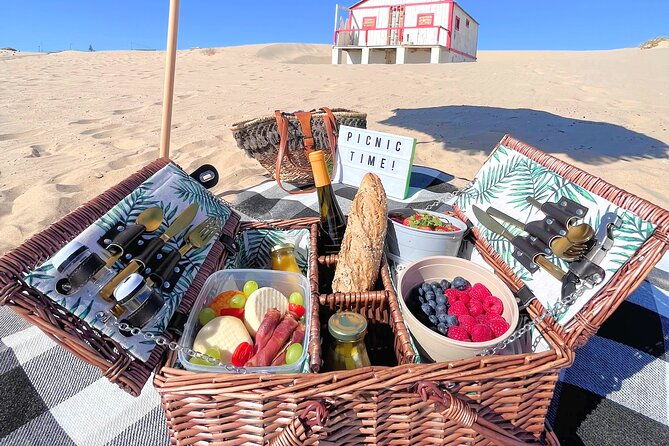 lisbon-brunch-beach-picnic-with-beach-set-up-and-transfers