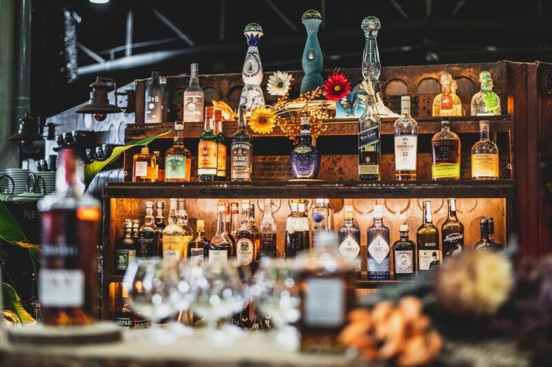 lisbon-burlesque-performance-with-welcome-drink