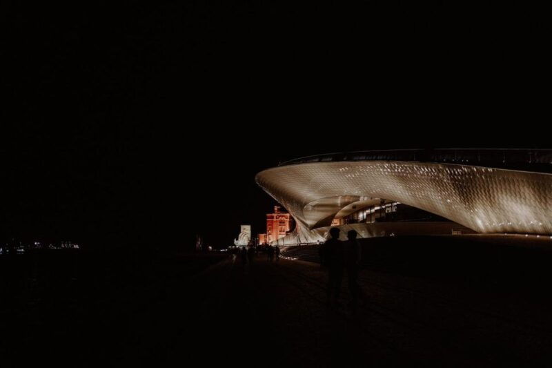 lisbon-by-night-private-tour