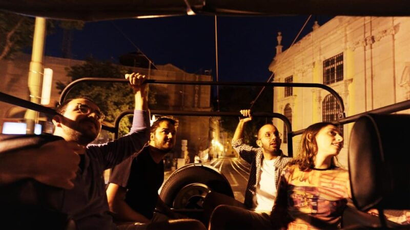 lisbon-by-night-vintage-jeep-with-drink-tastings