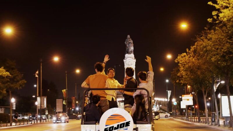 lisbon-by-night-vintage-jeep-with-drinks-on-board