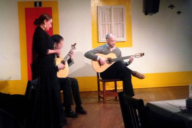 lisbon-by-night-with-dinner-and-fado-show-included