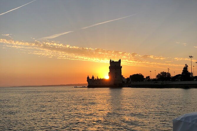lisbon-by-sailboat-with-history-and-wine