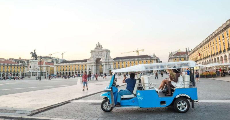 lisbon-by-tuk-tuk-guided-tour-city-of-neighborhoods