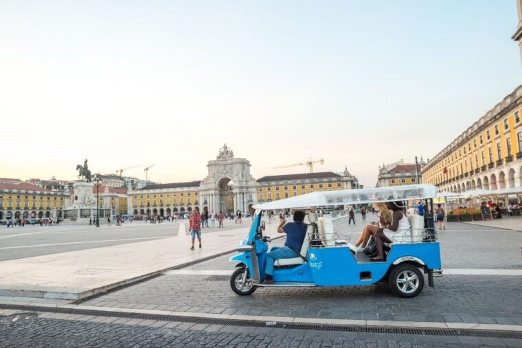 lisbon-by-tuk-tuk-guided-tour-city-of-neighborhoods