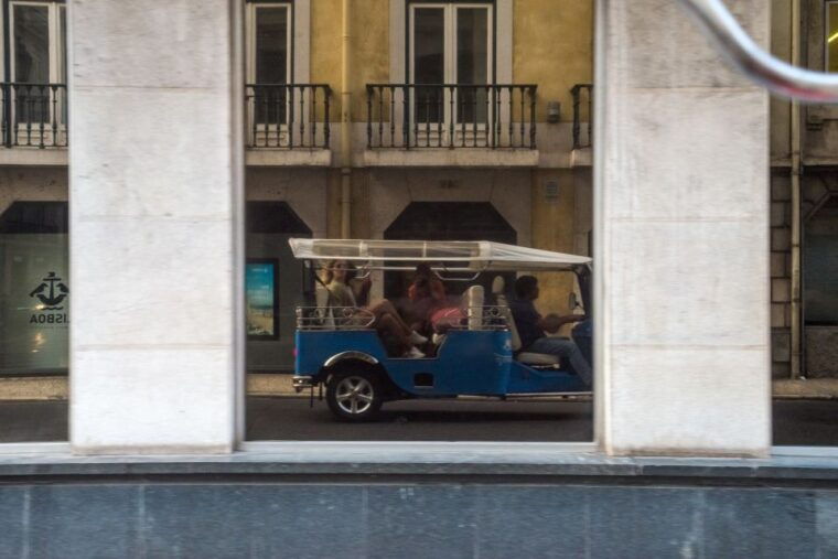 lisbon-by-tuk-tuk-guided-tour-city-of-neighborhoods