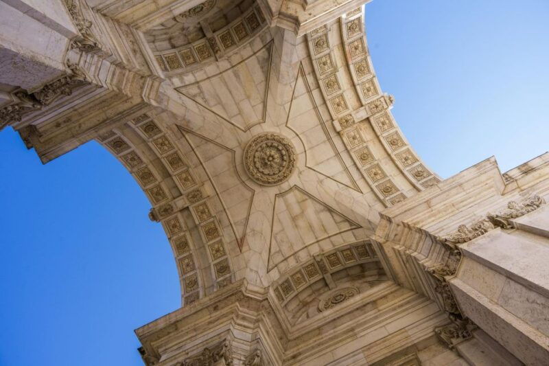 lisbon-capital-of-fado-dinner-included-private-tour