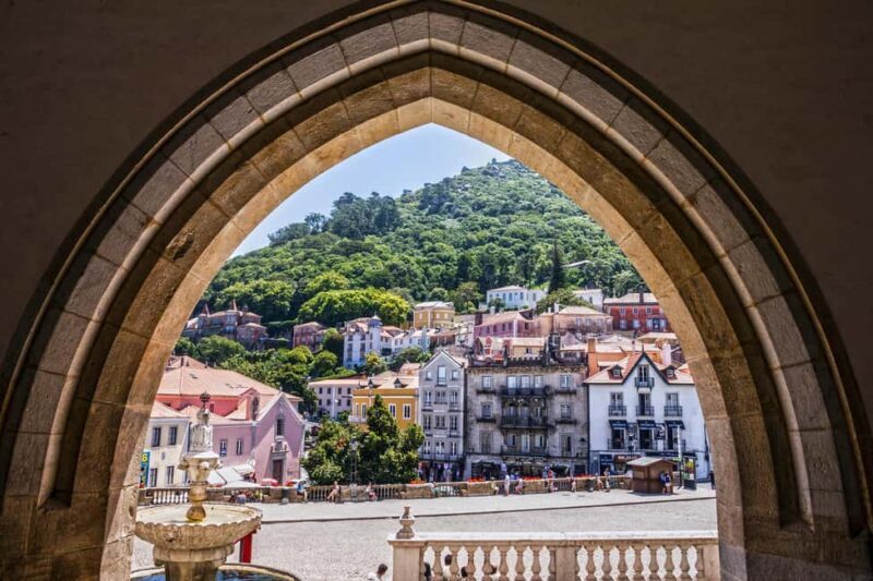 Lisbon/Cascais/Estoril: Private Half-Day Tour of Sintra - Who Is This Tour Best For?