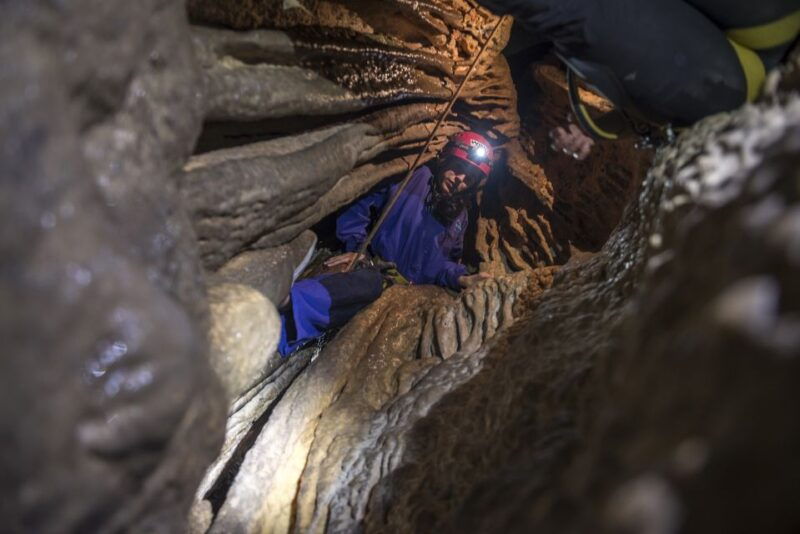 lisbon-caving-in-arrabida-natural-park-setubal-sesimbra