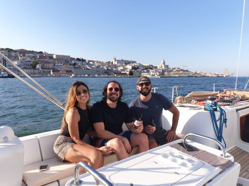 lisbon-champagne-sailing-tours