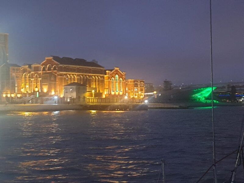 lisbon-champagne-sailing-tours