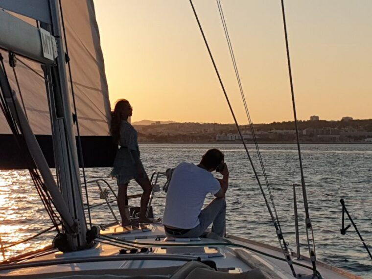 lisbon-champagne-sailing-tours