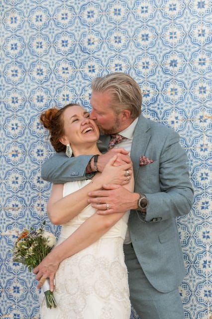 lisbon-cinematic-photoshoot-with-local-photographer-guide