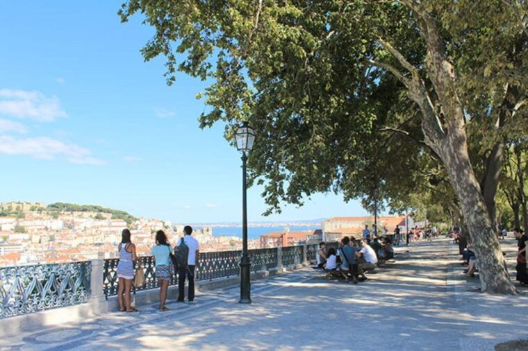 lisbon-city-audio-guide-with-24-hour-transportation-pass