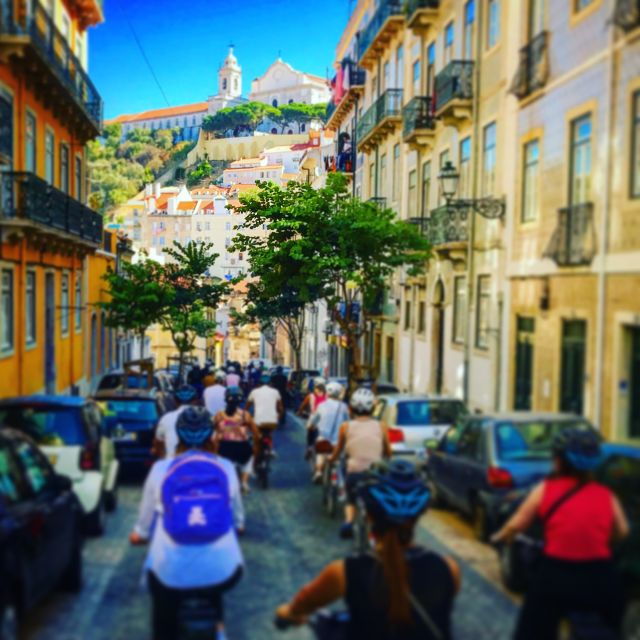lisbon-city-highlights-and-viewpoints-e-bike-tour