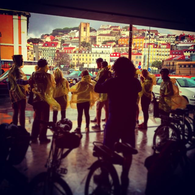 lisbon-city-highlights-and-viewpoints-e-bike-tour
