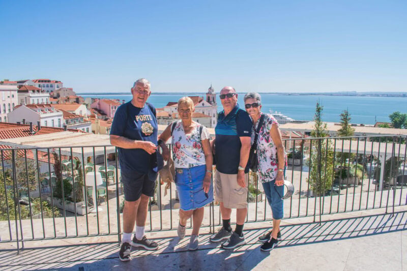 Lisbon: City Highlights Tour with Food Tastings - Key Points