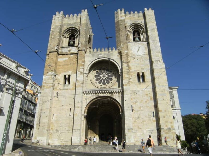 Lisbon: City Highlights Tuk-Tuk Guided Tour with Pickup - The Pros and Cons