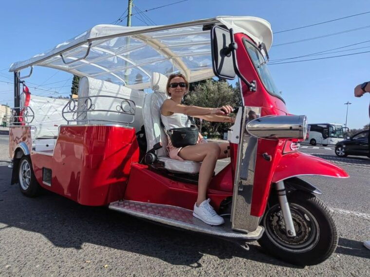 lisbon-city-highlights-tuk-tuk-tour-with-pickup