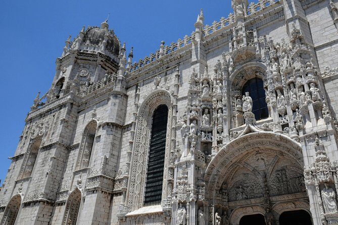 Lisbon City Introduction on a Private Tour - Stop 5: Alfama — The Historic and Magical Neighborhood