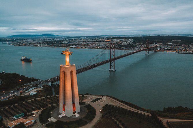 Lisbon City Introduction on a Private Tour - Crossing the April 25th Bridge — A Scenic Drive and Iconic Landmark