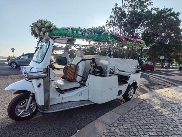 lisbon-city-sightseeing-tuktuk-tour-private