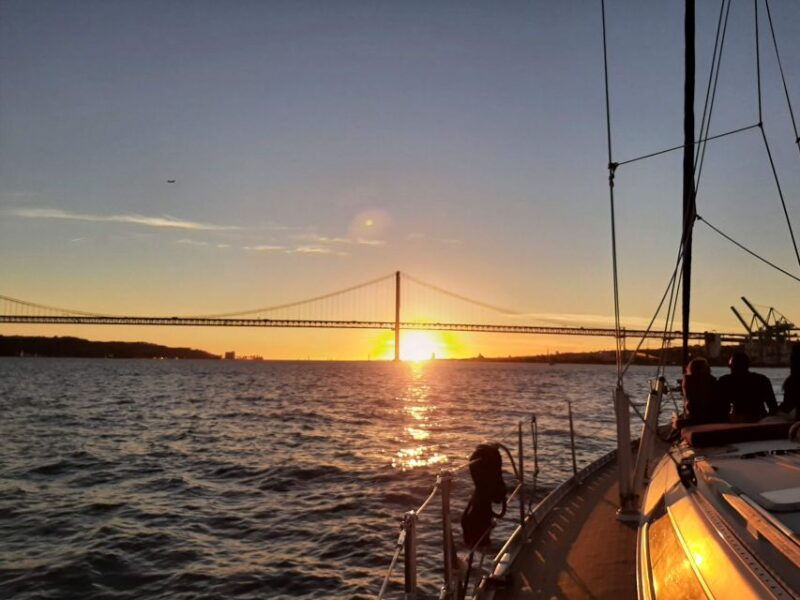 lisbon-city-skyline-sailboat-cruise-with-drink-and-snacks