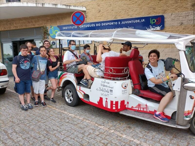 lisbon-city-tour-by-tuk-tuk-2